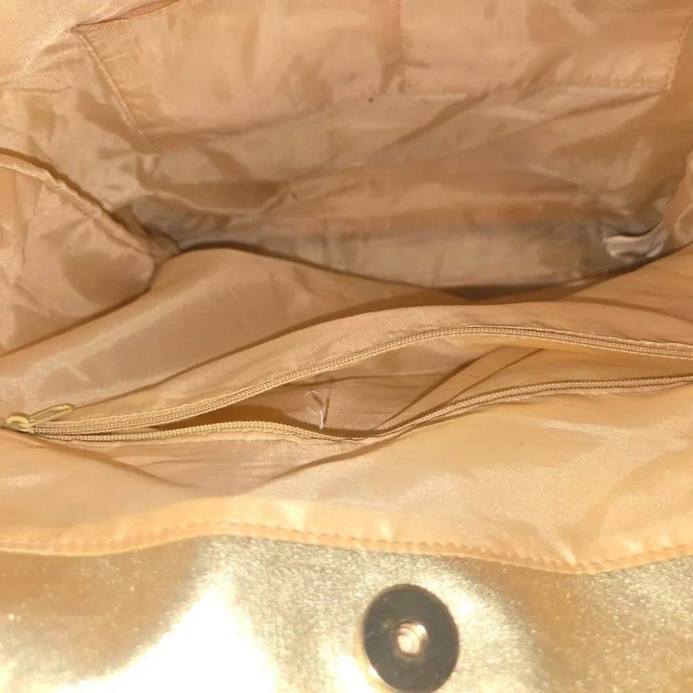 Gold tote bag with sequin detailing - Picture 10 of 10